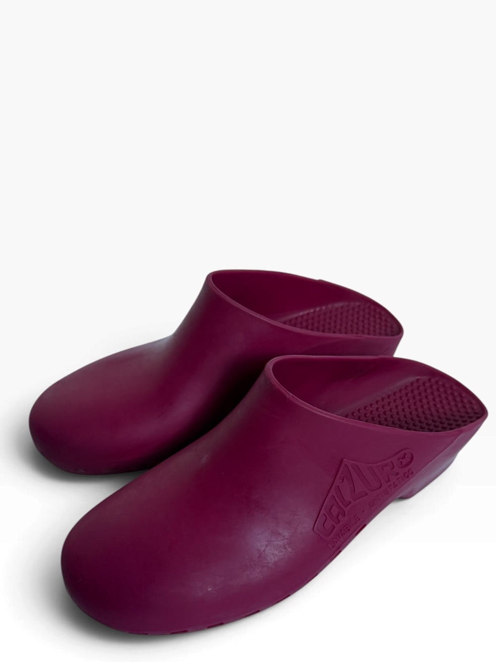 Calzuro Classic Clogs Without Holes Maroon/Red, Size 7
